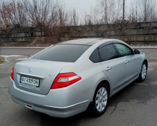 Серый Ниссан Теана, объемом двигателя 3.5 л и пробегом 241 тыс. км за 7000 $, фото 14 на Automoto.ua