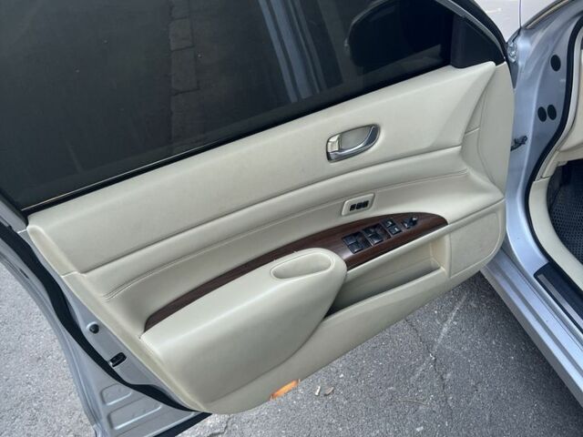 Серый Ниссан Теана, объемом двигателя 2.5 л и пробегом 233 тыс. км за 6999 $, фото 4 на Automoto.ua