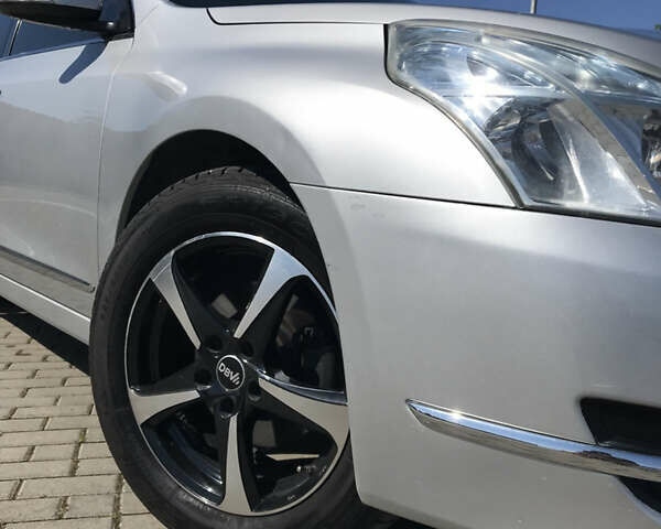 Серый Ниссан Теана, объемом двигателя 2.5 л и пробегом 206 тыс. км за 6200 $, фото 32 на Automoto.ua