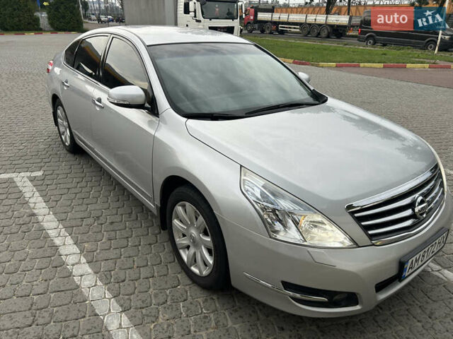 Сірий Ніссан Теана, об'ємом двигуна 2.5 л та пробігом 107 тис. км за 9200 $, фото 4 на Automoto.ua