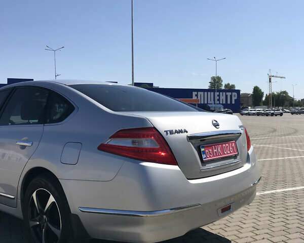Серый Ниссан Теана, объемом двигателя 2.5 л и пробегом 206 тыс. км за 6200 $, фото 9 на Automoto.ua