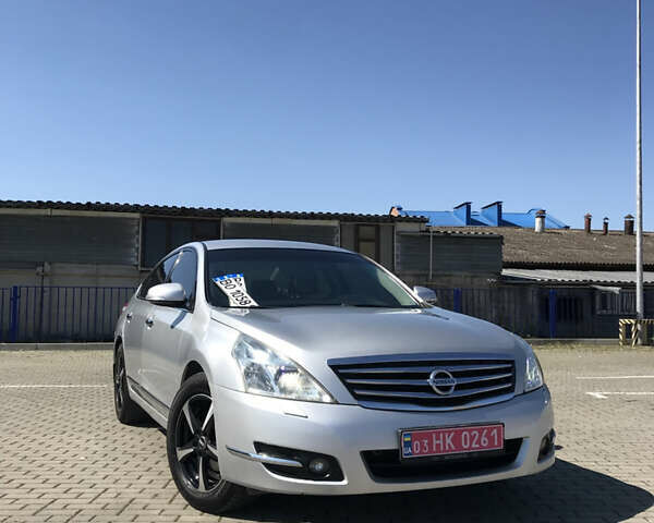 Серый Ниссан Теана, объемом двигателя 2.5 л и пробегом 206 тыс. км за 6200 $, фото 6 на Automoto.ua