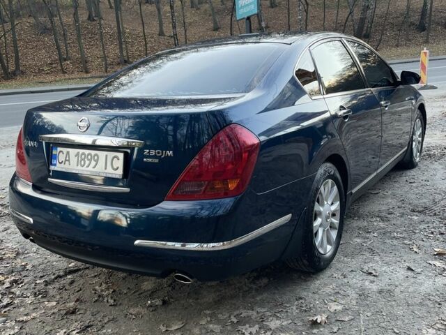 Синий Ниссан Теана, объемом двигателя 2.3 л и пробегом 278 тыс. км за 5100 $, фото 4 на Automoto.ua