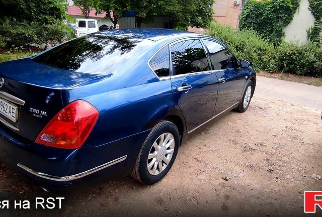 Синий Ниссан Теана, объемом двигателя 2.3 л и пробегом 221 тыс. км за 5500 $, фото 11 на Automoto.ua