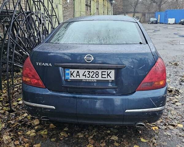 Синій Ніссан Теана, об'ємом двигуна 2.35 л та пробігом 228 тис. км за 2000 $, фото 5 на Automoto.ua