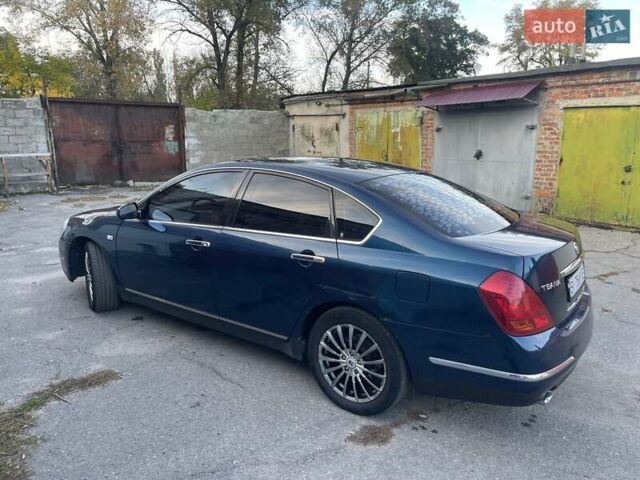 Синий Ниссан Теана, объемом двигателя 2.3 л и пробегом 250 тыс. км за 5700 $, фото 7 на Automoto.ua