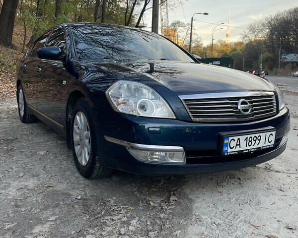 Синий Ниссан Теана, объемом двигателя 2.3 л и пробегом 278 тыс. км за 5100 $, фото 2 на Automoto.ua