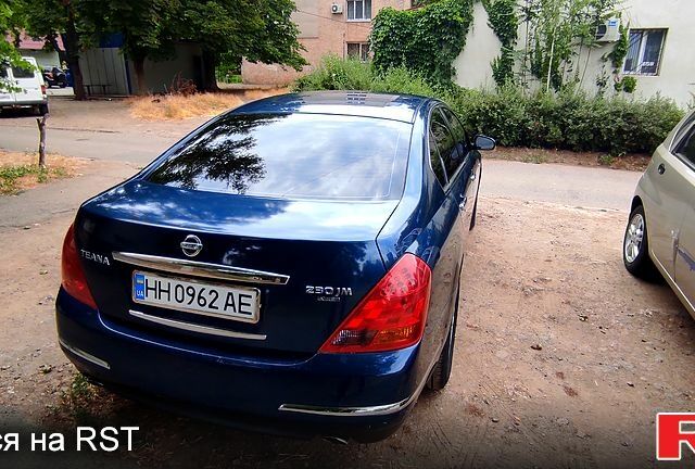 Синий Ниссан Теана, объемом двигателя 2.3 л и пробегом 221 тыс. км за 5500 $, фото 12 на Automoto.ua