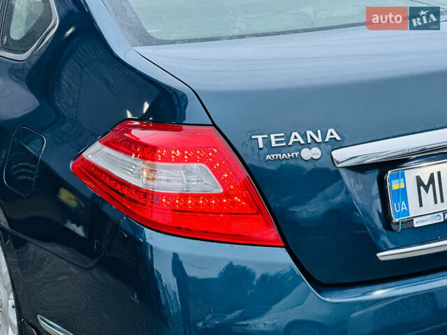 Синий Ниссан Теана, объемом двигателя 2.5 л и пробегом 128 тыс. км за 7999 $, фото 5 на Automoto.ua
