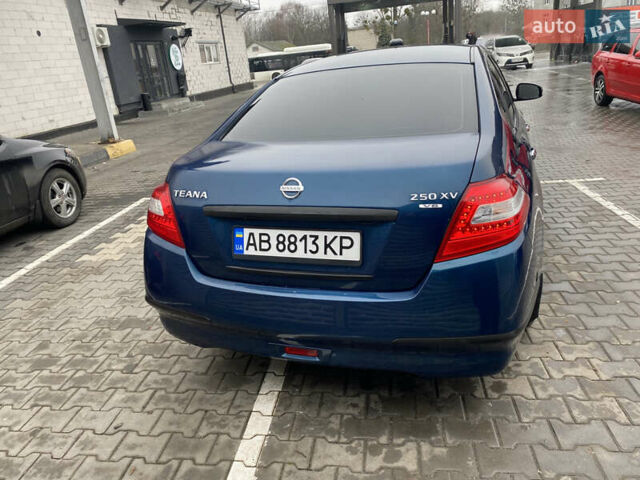 Синий Ниссан Теана, объемом двигателя 2.5 л и пробегом 275 тыс. км за 6500 $, фото 5 на Automoto.ua