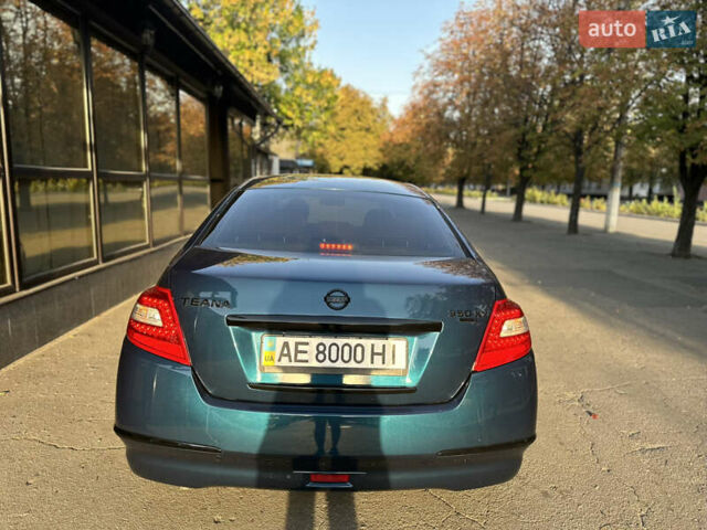 Синий Ниссан Теана, объемом двигателя 3.5 л и пробегом 200 тыс. км за 8500 $, фото 2 на Automoto.ua