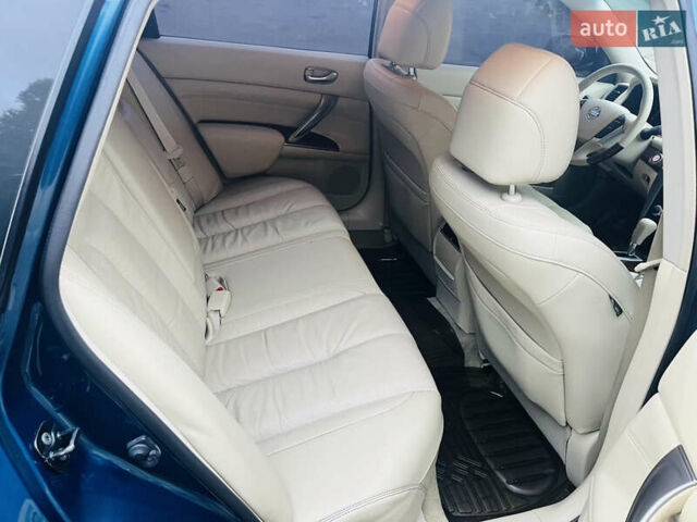 Синий Ниссан Теана, объемом двигателя 3.5 л и пробегом 182 тыс. км за 9000 $, фото 2 на Automoto.ua