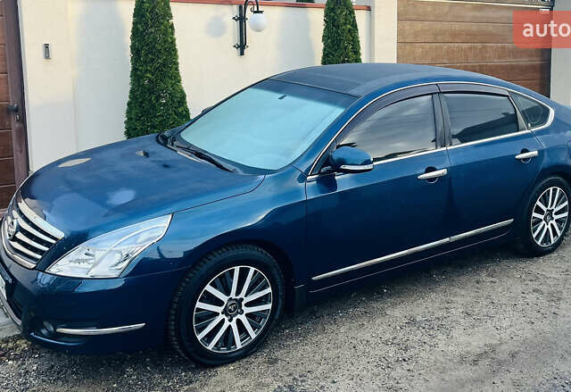 Синий Ниссан Теана, объемом двигателя 3.5 л и пробегом 182 тыс. км за 9000 $, фото 1 на Automoto.ua