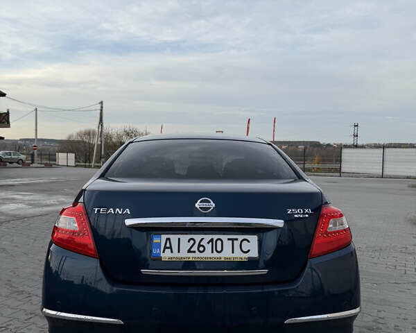 Синий Ниссан Теана, объемом двигателя 2.5 л и пробегом 165 тыс. км за 7900 $, фото 2 на Automoto.ua