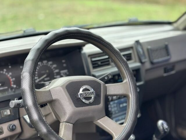 Черный Ниссан Террано, объемом двигателя 3 л и пробегом 280 тыс. км за 2650 $, фото 7 на Automoto.ua