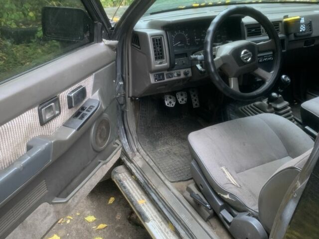 Чорний Ніссан Террано, об'ємом двигуна 3 л та пробігом 222 тис. км за 4000 $, фото 4 на Automoto.ua