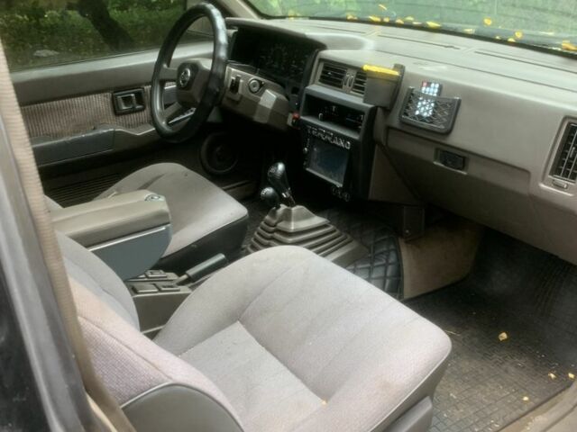 Чорний Ніссан Террано, об'ємом двигуна 3 л та пробігом 222 тис. км за 4000 $, фото 3 на Automoto.ua