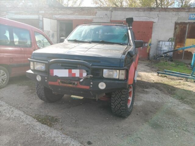 Черный Ниссан Террано, объемом двигателя 0 л и пробегом 267 тыс. км за 3700 $, фото 1 на Automoto.ua