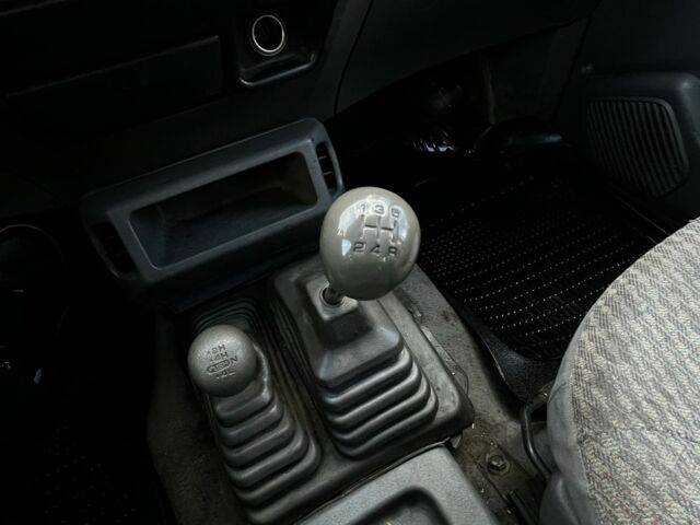 Чорний Ніссан Террано, об'ємом двигуна 2.7 л та пробігом 293 тис. км за 1600 $, фото 13 на Automoto.ua