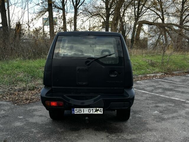 Чорний Ніссан Террано, об'ємом двигуна 2.7 л та пробігом 293 тис. км за 1600 $, фото 4 на Automoto.ua