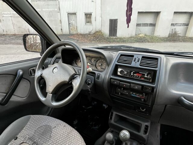 Чорний Ніссан Террано, об'ємом двигуна 2.7 л та пробігом 293 тис. км за 1600 $, фото 9 на Automoto.ua