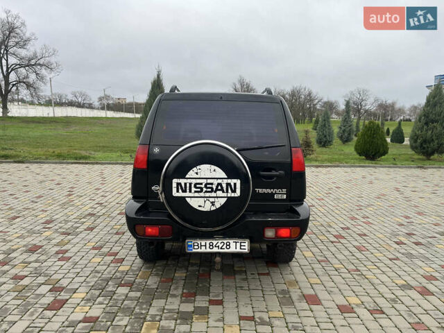 Чорний Ніссан Террано, об'ємом двигуна 2.39 л та пробігом 520 тис. км за 4400 $, фото 3 на Automoto.ua