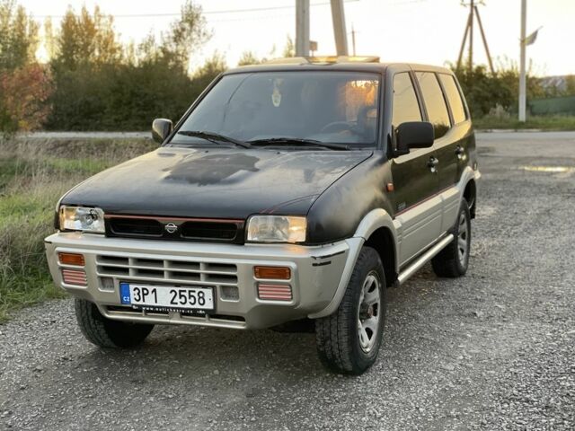 Чорний Ніссан Террано, об'ємом двигуна 2.4 л та пробігом 220 тис. км за 2300 $, фото 2 на Automoto.ua