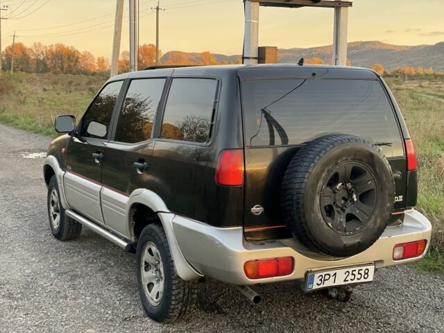 Чорний Ніссан Террано, об'ємом двигуна 2.4 л та пробігом 220 тис. км за 2300 $, фото 1 на Automoto.ua