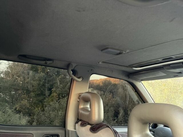 Чорний Ніссан Террано, об'ємом двигуна 2.4 л та пробігом 220 тис. км за 2300 $, фото 7 на Automoto.ua