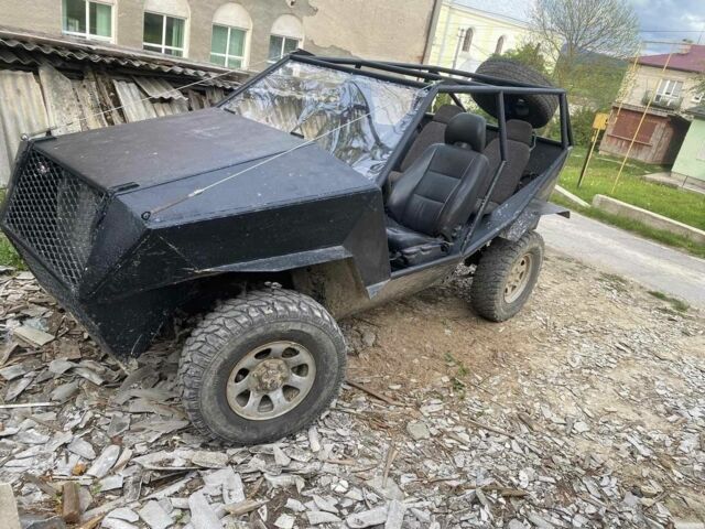 Черный Ниссан Террано, объемом двигателя 2 л и пробегом 200 тыс. км за 3500 $, фото 2 на Automoto.ua