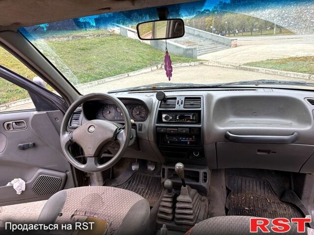 Чорний Ніссан Террано, об'ємом двигуна 2.7 л та пробігом 360 тис. км за 1350 $, фото 6 на Automoto.ua