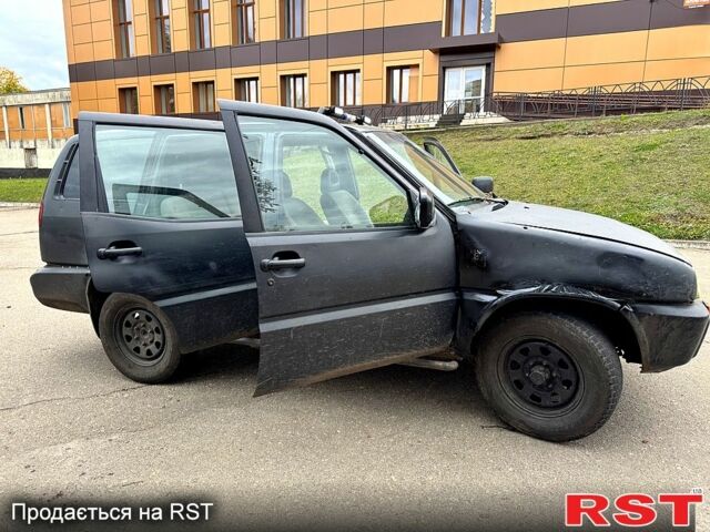 Чорний Ніссан Террано, об'ємом двигуна 2.7 л та пробігом 360 тис. км за 1350 $, фото 5 на Automoto.ua