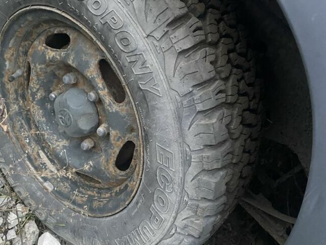 Черный Ниссан Террано, объемом двигателя 0 л и пробегом 300 тыс. км за 600 $, фото 4 на Automoto.ua