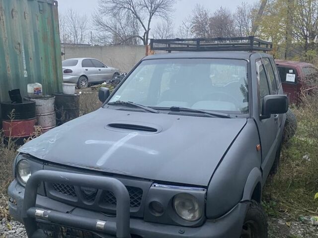 Черный Ниссан Террано, объемом двигателя 0 л и пробегом 300 тыс. км за 600 $, фото 1 на Automoto.ua
