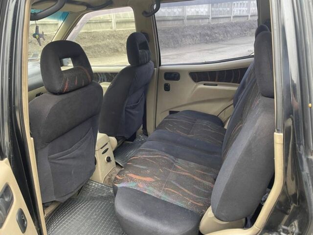 Чорний Ніссан Террано, об'ємом двигуна 2.7 л та пробігом 175 тис. км за 1600 $, фото 7 на Automoto.ua