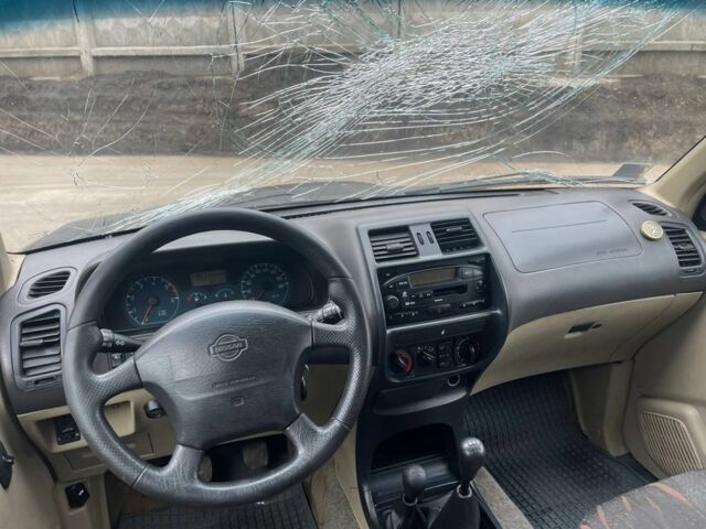 Чорний Ніссан Террано, об'ємом двигуна 2.7 л та пробігом 175 тис. км за 1600 $, фото 5 на Automoto.ua