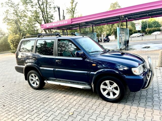 Черный Ниссан Террано, объемом двигателя 0 л и пробегом 300 тыс. км за 3399 $, фото 7 на Automoto.ua