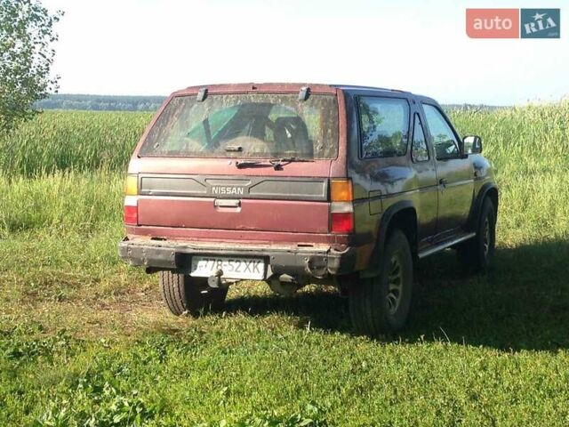 Червоний Ніссан Террано, об'ємом двигуна 2.4 л та пробігом 272 тис. км за 4900 $, фото 4 на Automoto.ua