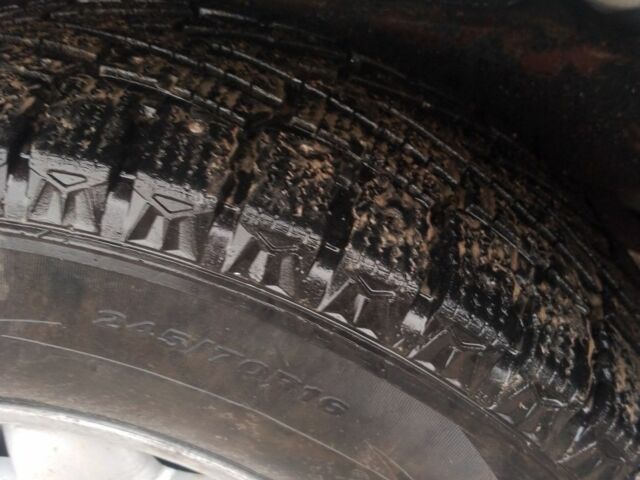 Красный Ниссан Террано, объемом двигателя 3 л и пробегом 270 тыс. км за 3499 $, фото 4 на Automoto.ua