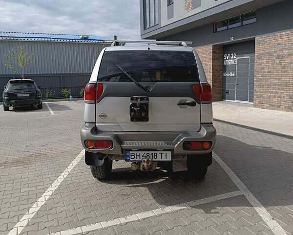 Серый Ниссан Террано, объемом двигателя 2.7 л и пробегом 300 тыс. км за 6800 $, фото 4 на Automoto.ua