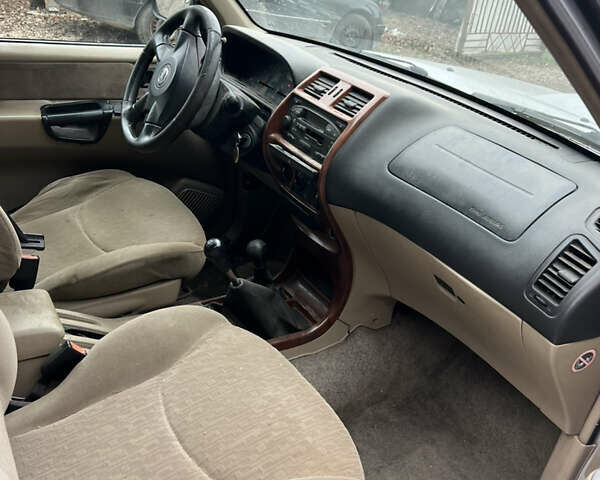 Серый Ниссан Террано, объемом двигателя 2.66 л и пробегом 365 тыс. км за 3250 $, фото 5 на Automoto.ua