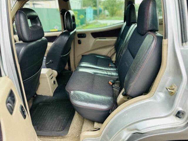 Серый Ниссан Террано, объемом двигателя 2.7 л и пробегом 300 тыс. км за 3450 $, фото 8 на Automoto.ua