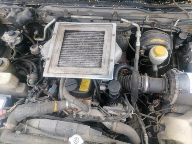 Сірий Ніссан Террано, об'ємом двигуна 2.7 л та пробігом 280 тис. км за 3750 $, фото 3 на Automoto.ua