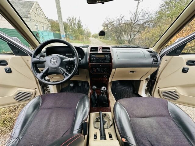 Серый Ниссан Террано, объемом двигателя 2.7 л и пробегом 300 тыс. км за 3450 $, фото 11 на Automoto.ua