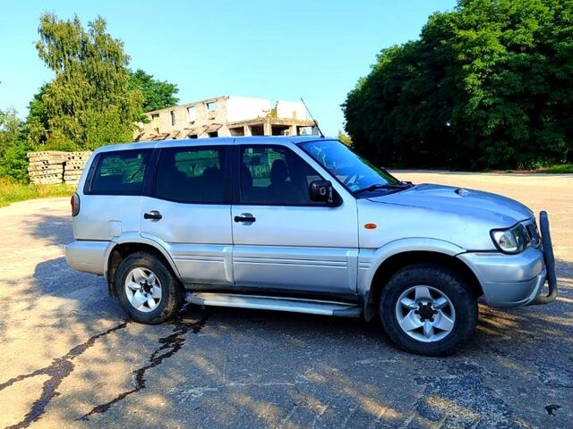 Серый Ниссан Террано, объемом двигателя 3 л и пробегом 243 тыс. км за 5500 $, фото 3 на Automoto.ua