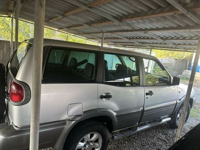 Сірий Ніссан Террано, об'ємом двигуна 2.7 л та пробігом 300 тис. км за 2624 $, фото 1 на Automoto.ua