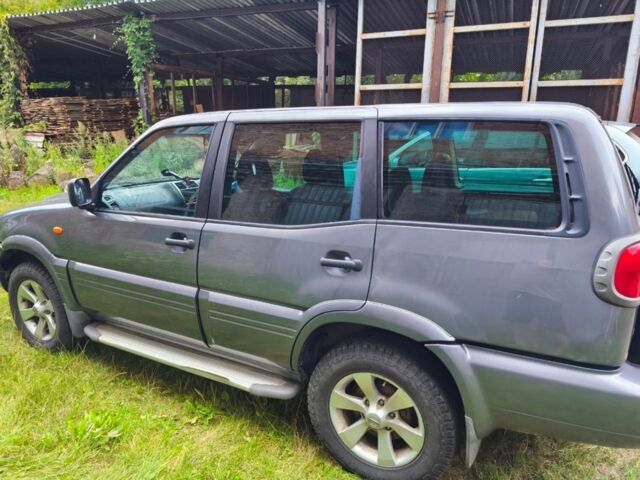 Серый Ниссан Террано, объемом двигателя 2.7 л и пробегом 220 тыс. км за 2999 $, фото 4 на Automoto.ua