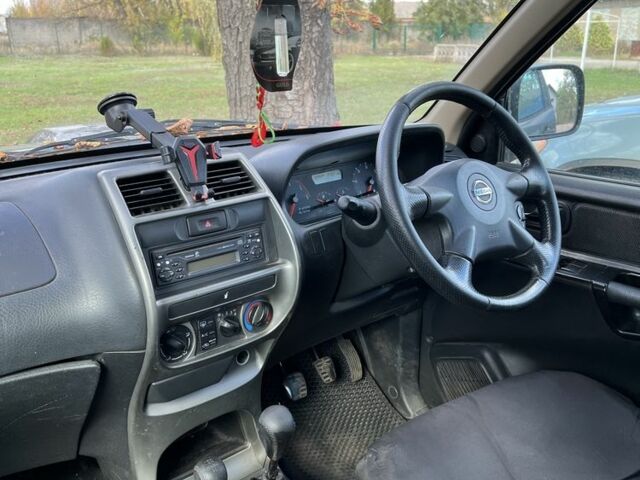 Серый Ниссан Террано, объемом двигателя 2.7 л и пробегом 220 тыс. км за 2999 $, фото 7 на Automoto.ua