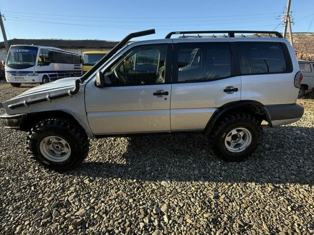 Сірий Ніссан Террано, об'ємом двигуна 2.7 л та пробігом 500 тис. км за 3900 $, фото 3 на Automoto.ua