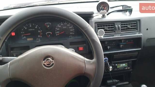 Синий Ниссан Террано, объемом двигателя 2.37 л и пробегом 360 тыс. км за 4500 $, фото 17 на Automoto.ua